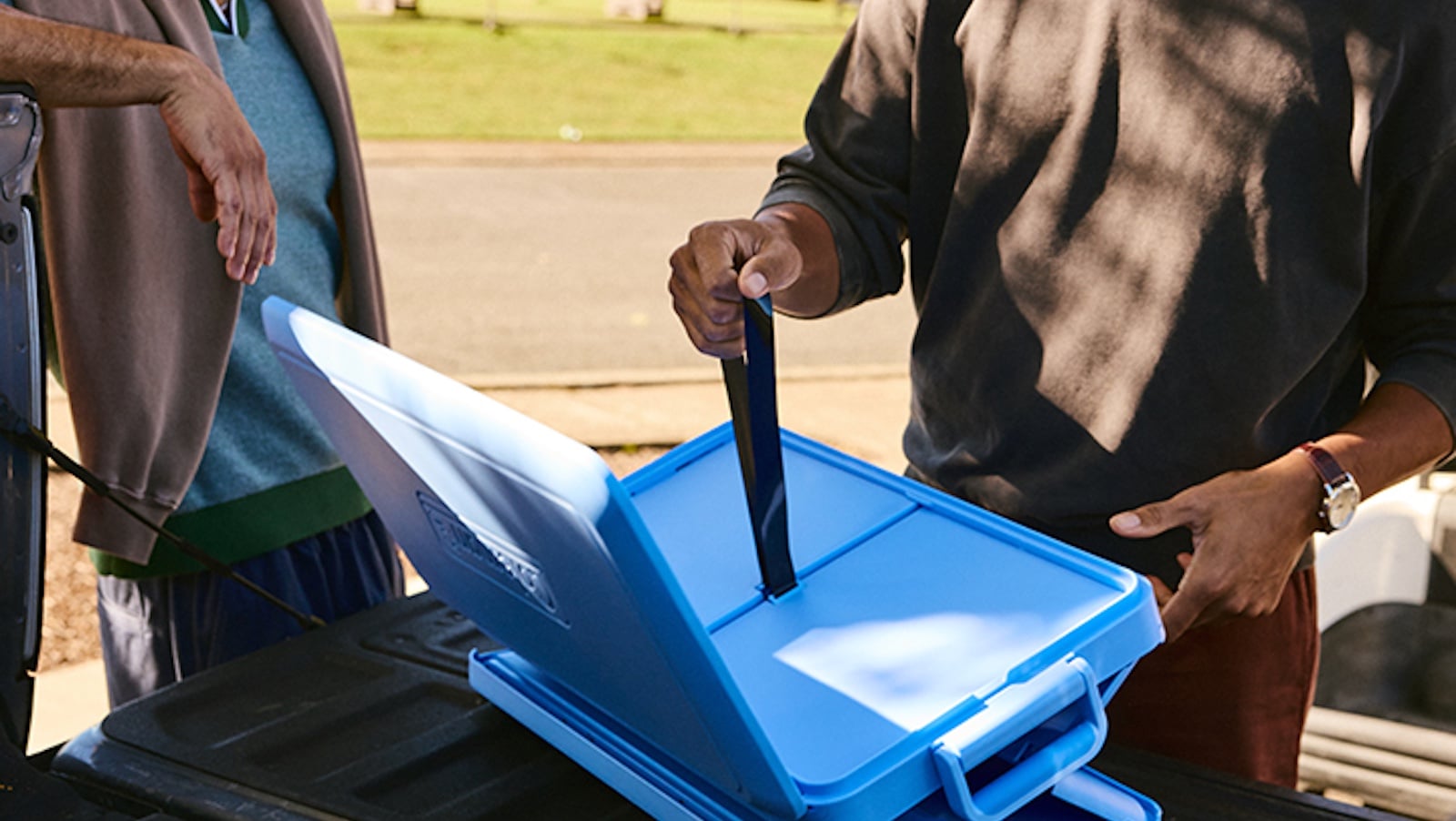 Coleman Snap 'N Go 35-Quart Collapsible Cooler